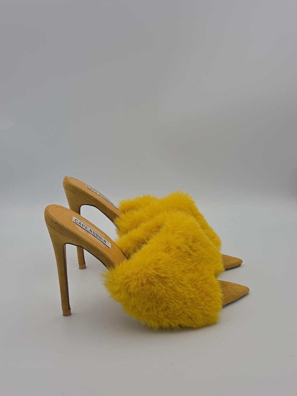 Cape Robbin Yellow Fuzzy Slide Mules Size 8 - Picture 4 of 12